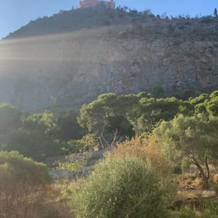 Maison Elle Πανσιόν 3*