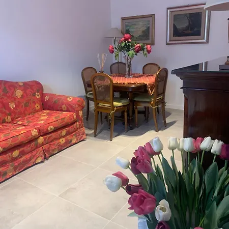 Πανσιόν Maison Elle