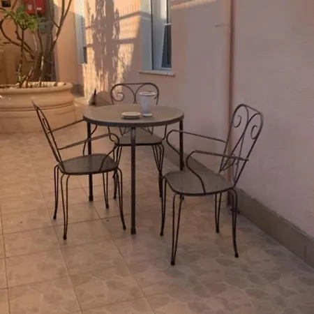 Maison Elle Pensión